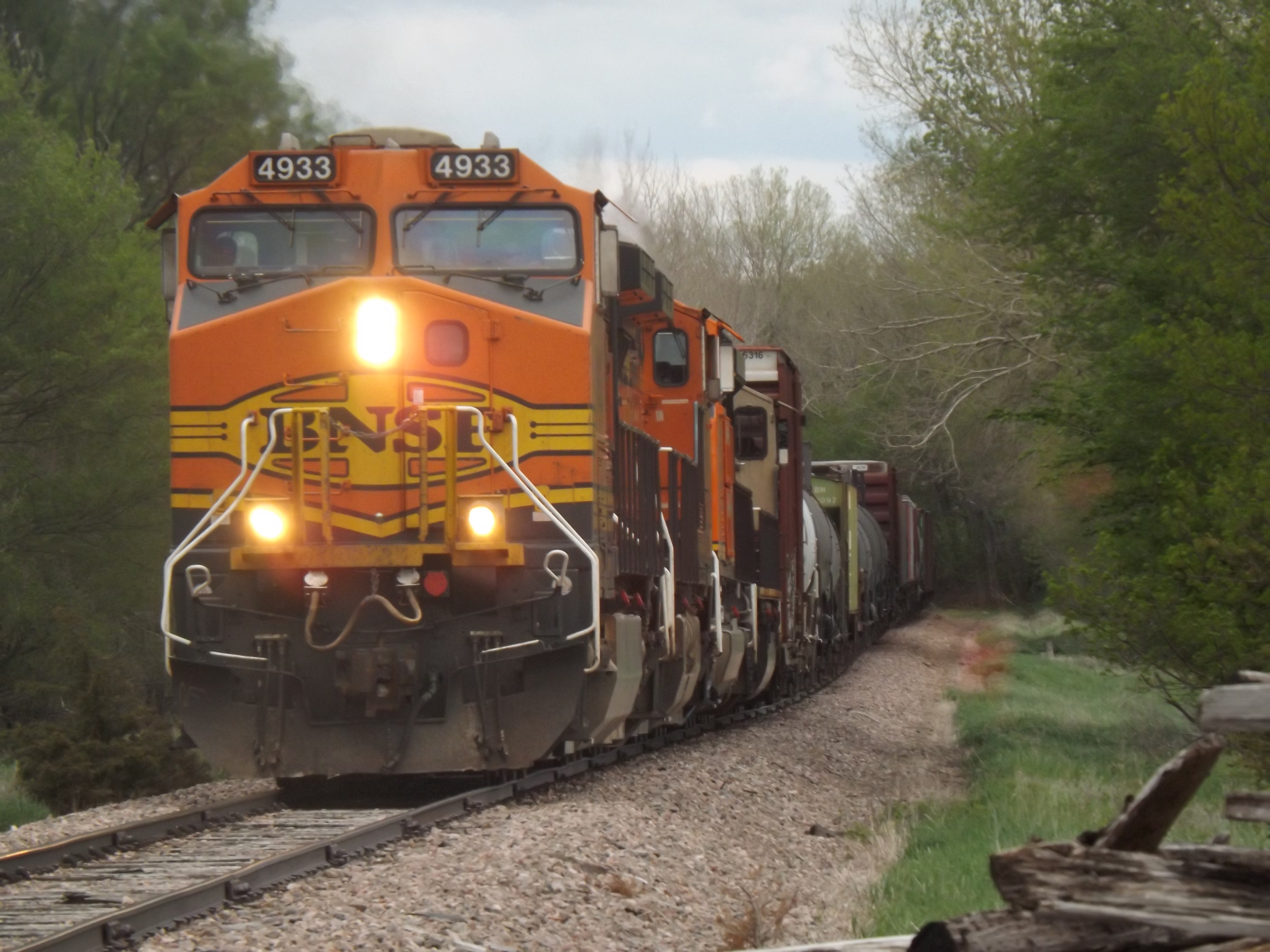 BNSF 4933